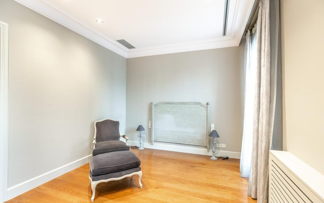 Квартира 220 кв.м з видом на Ла Педреру в Барселоні