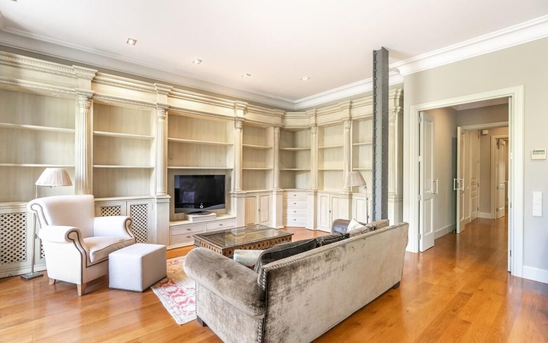 Квартира 220 кв.м з видом на Ла Педреру в Барселоні