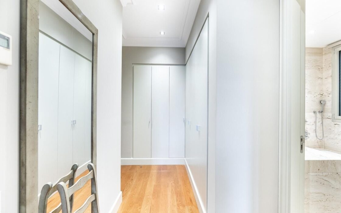 Квартира 220 кв.м з видом на Ла Педреру в Барселоні