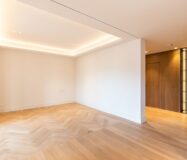 Отремонтированная квартира с террасой в Барселоне 279 кв.м