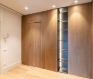 Отремонтированная квартира с террасой в Барселоне 279 кв.м