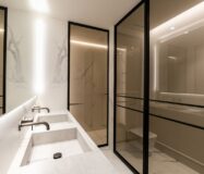 Отремонтированная квартира с террасой в Барселоне 279 кв.м