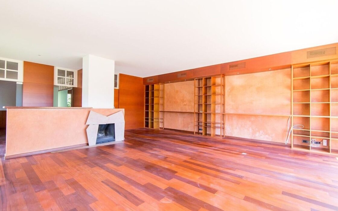 Елегантний особняк з басейном у Педральбесі, Барселона