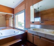 Елегантний особняк з басейном у Педральбесі, Барселона