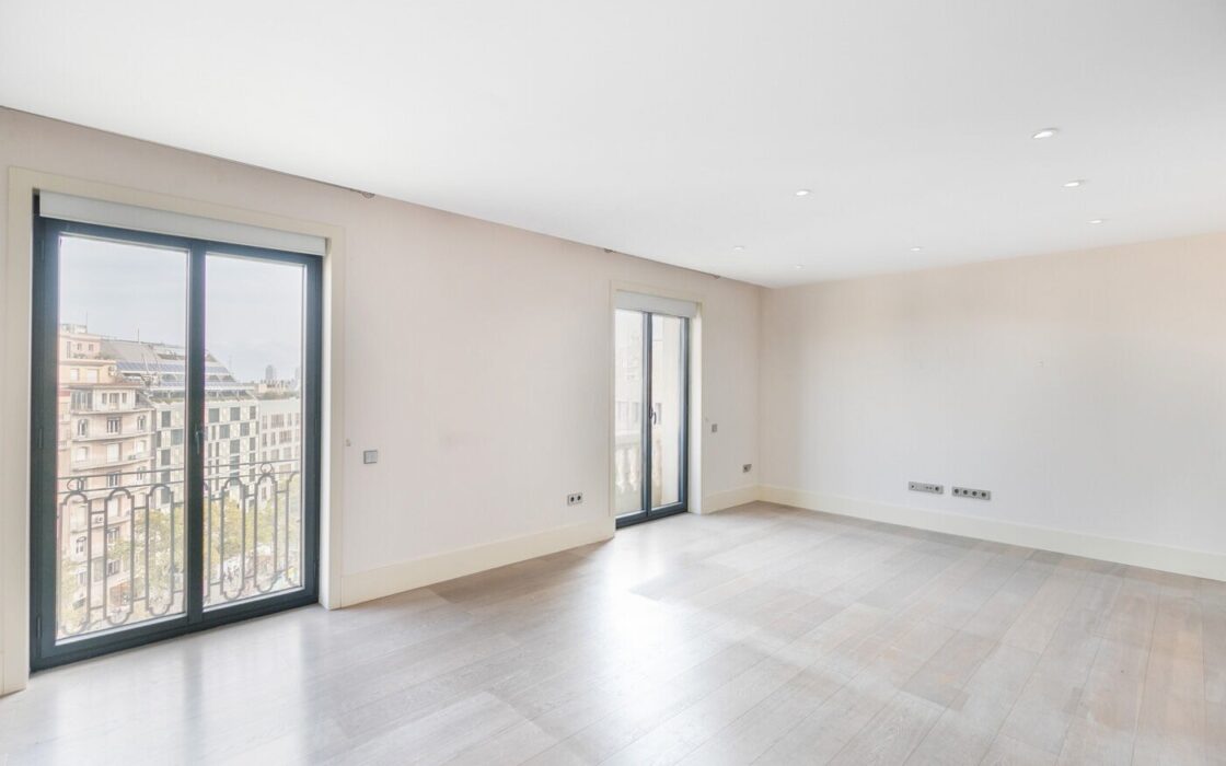 Квартира с видом на Ла Педреру в Барселоне 3 комнаты 140 кв.м