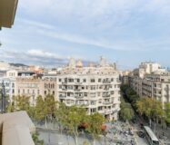 Квартира с видом на Ла Педреру в Барселоне 3 комнаты 140 кв.м