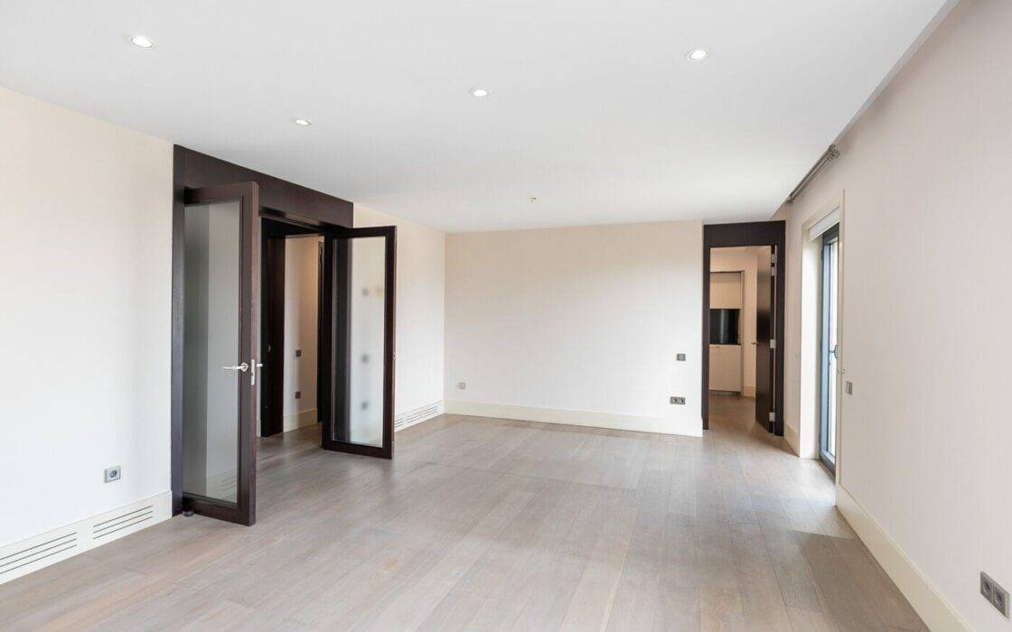 Квартира с видом на Ла Педреру в Барселоне 3 комнаты 140 кв.м