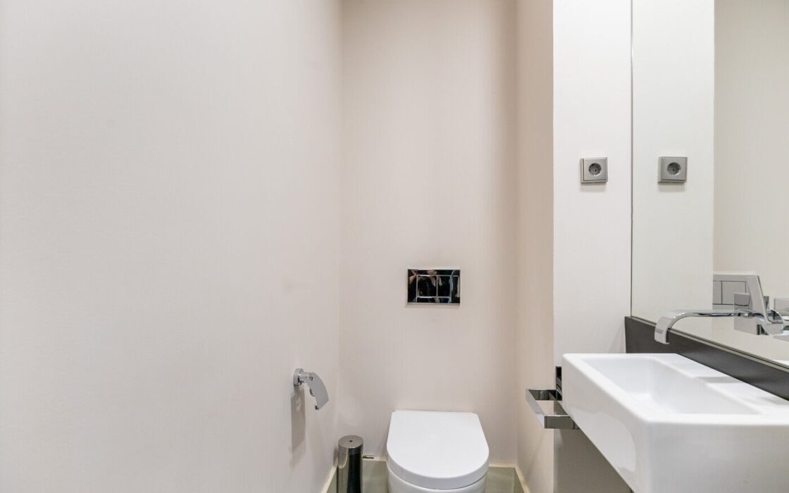 Квартира с видом на Ла Педреру в Барселоне 3 комнаты 140 кв.м