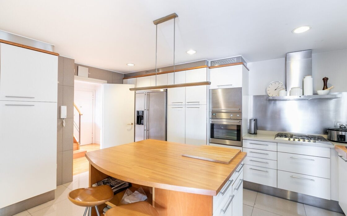 Эксклюзивный пентхаус с террасой в Педральбесе, 300 кв.м.