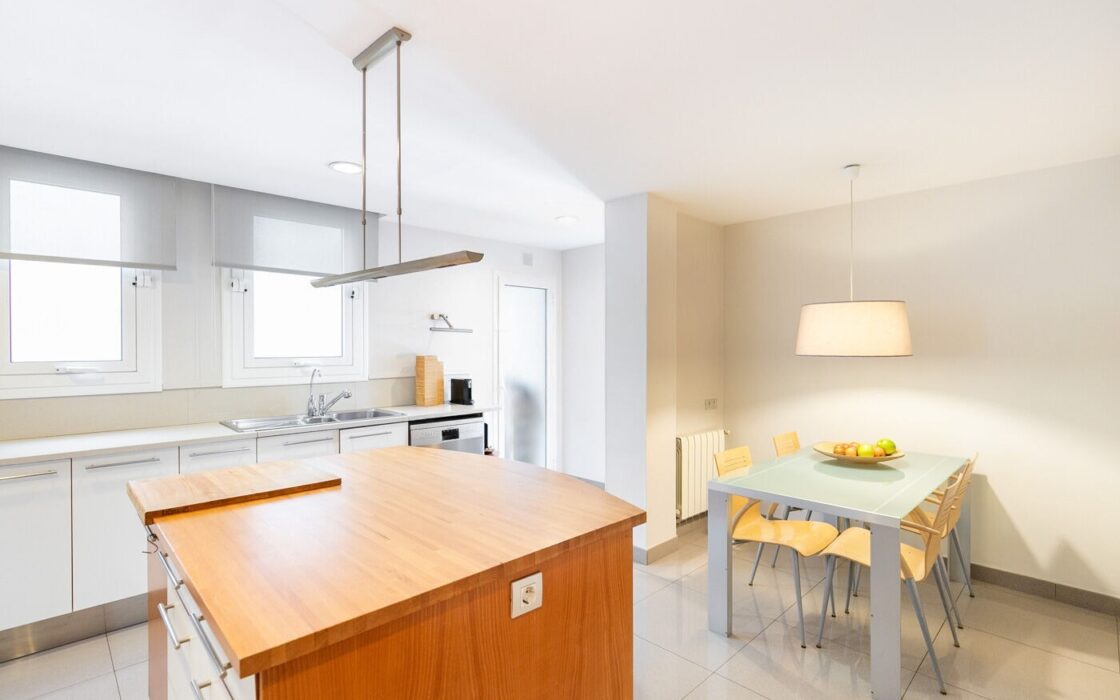 Эксклюзивный пентхаус с террасой в Педральбесе, 300 кв.м.