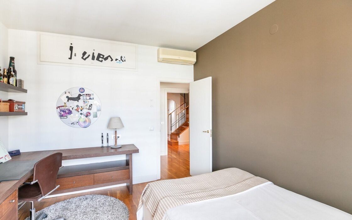 Эксклюзивный пентхаус с террасой в Педральбесе, 300 кв.м.