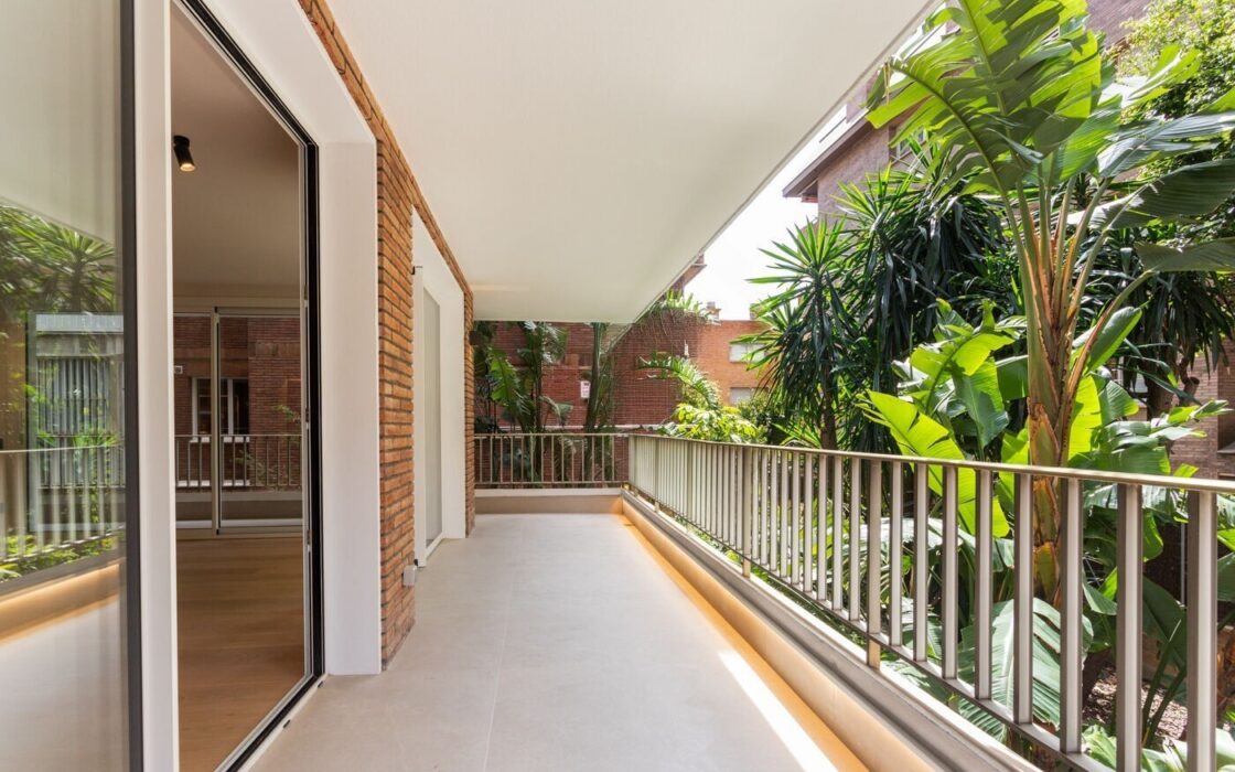 Квартира з терасою та паркуванням у Туро Парк, Барселона 200 кв.м