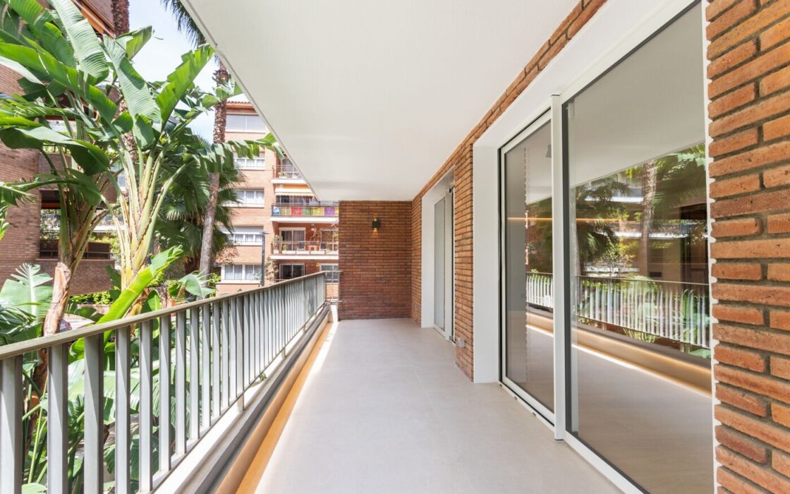 Квартира з терасою та паркуванням у Туро Парк, Барселона 200 кв.м