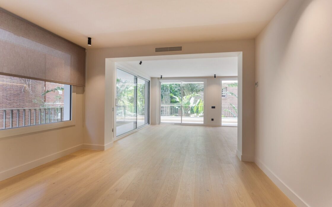 Квартира з терасою та паркуванням у Туро Парк, Барселона 200 кв.м