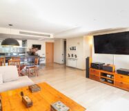 Будинок у Барселоні 437 кв.м з терасою та видом на Гауді