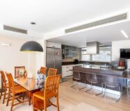 Будинок у Барселоні 437 кв.м з терасою та видом на Гауді