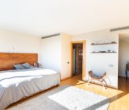 Будинок у Барселоні 437 кв.м з терасою та видом на Гауді