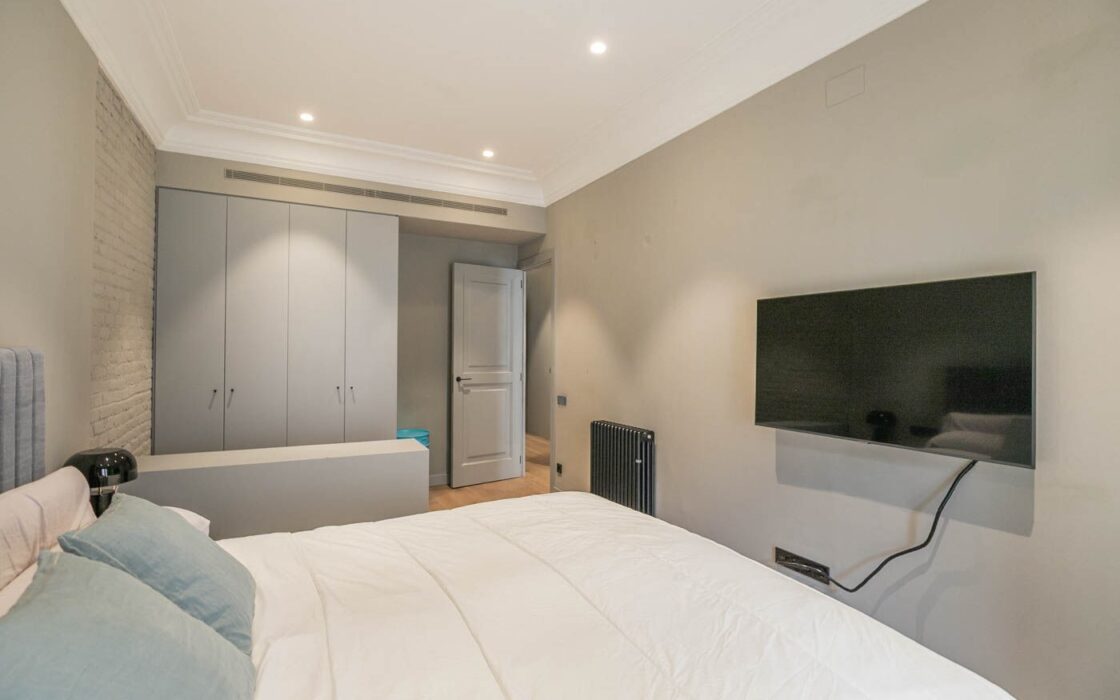 Просторная квартира с террасой в Эшампле, Барселона 3 комнаты