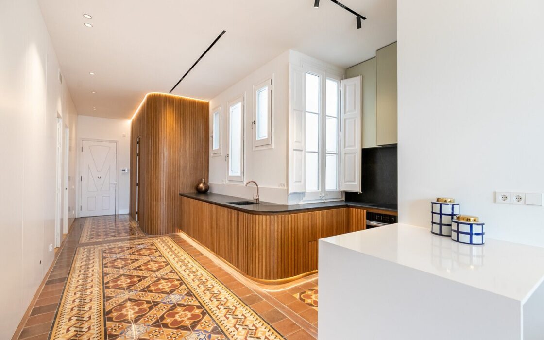 Квартира 3 комнаты в барселонском Эшампле с уникальным интерьером