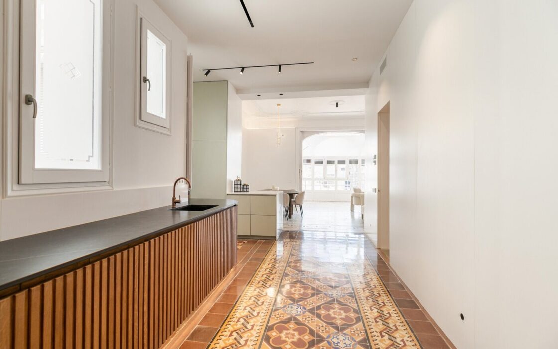 Квартира 3 комнаты в барселонском Эшампле с уникальным интерьером