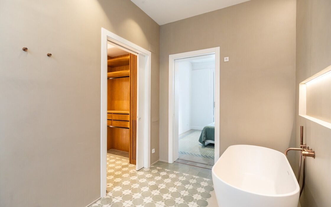 Квартира 3 комнаты в барселонском Эшампле с уникальным интерьером