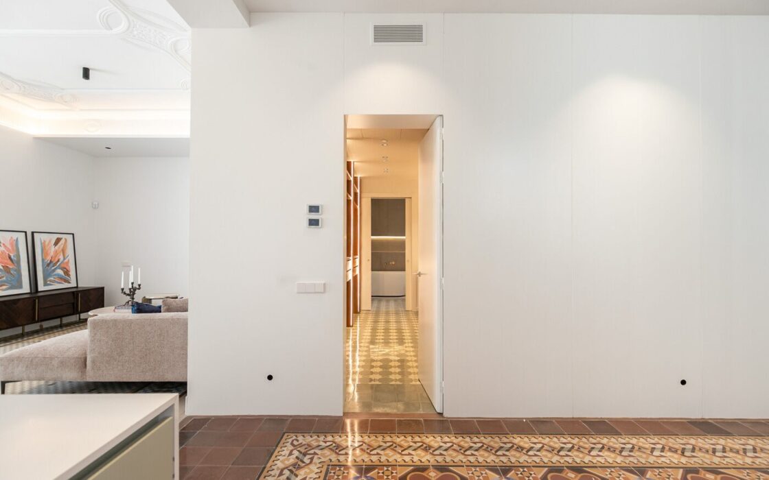 Квартира 3 комнаты в барселонском Эшампле с уникальным интерьером