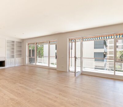 Простора квартира з терасою в Лес Трес Торрес, Барселона