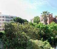 Простора квартира з терасою в Лес Трес Торрес, Барселона