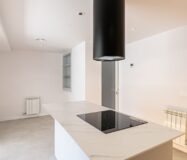 Простора квартира з терасою в Лес Трес Торрес, Барселона