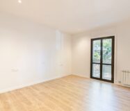 Простора квартира з терасою в Лес Трес Торрес, Барселона