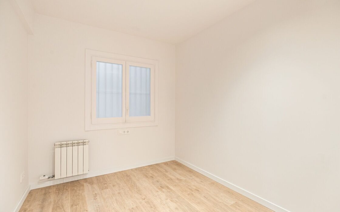 Простора квартира з терасою в Лес Трес Торрес, Барселона