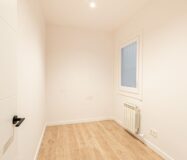 Простора квартира з терасою в Лес Трес Торрес, Барселона