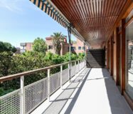 Простора квартира з терасою в Лес Трес Торрес, Барселона