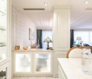 Отремонтированная квартира с террасой в Барселоне, 4 комнаты