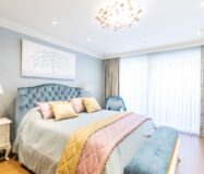 Отремонтированная квартира с террасой в Барселоне, 4 комнаты