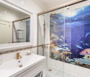 Отремонтированная квартира с террасой в Барселоне, 4 комнаты