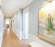 Отремонтированная квартира с террасой в Барселоне, 4 комнаты