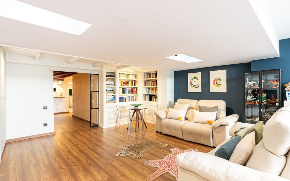 Квартира з терасою в Ешампле, Барселона, 259 кв.м.