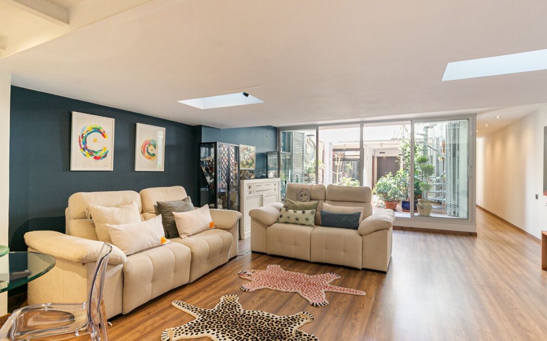 Квартира з терасою в Ешампле, Барселона, 259 кв.м.