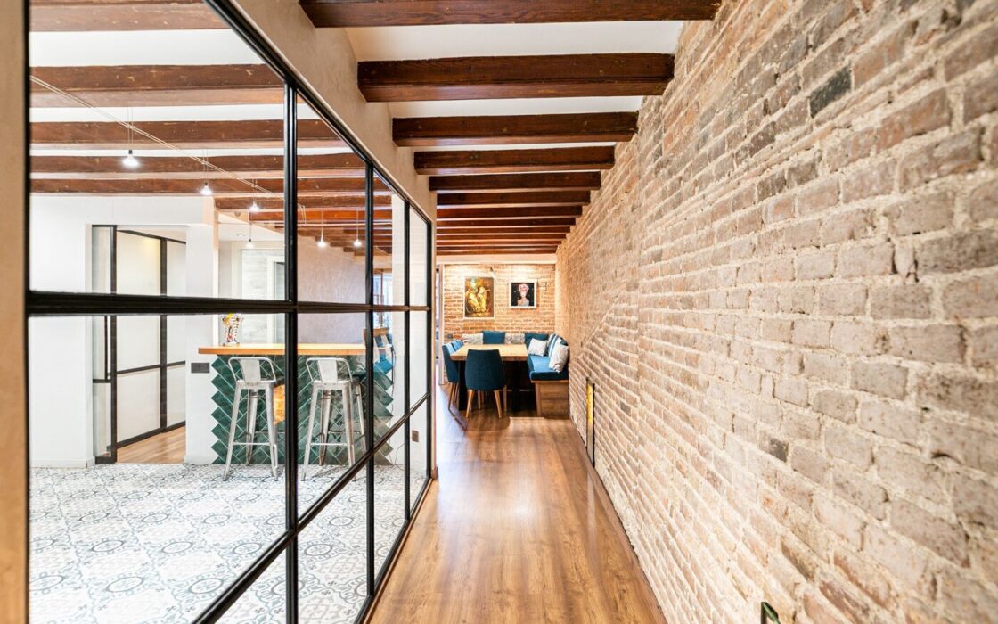 Квартира з терасою в Ешампле, Барселона, 259 кв.м.