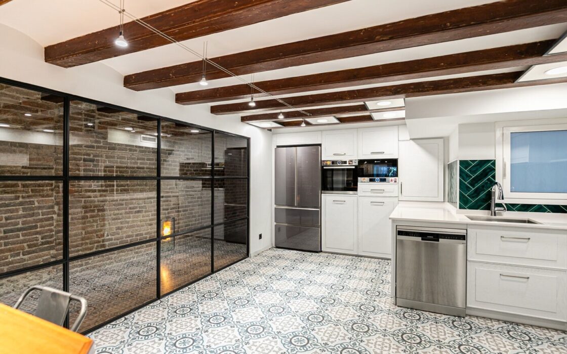 Квартира з терасою в Ешампле, Барселона, 259 кв.м.