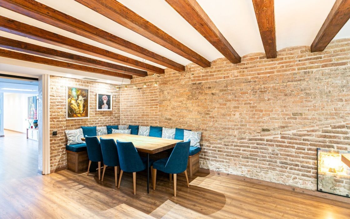 Квартира з терасою в Ешампле, Барселона, 259 кв.м.