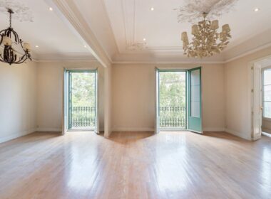 Чотирикімнатна квартира з балконами в Ешампле, Барселона