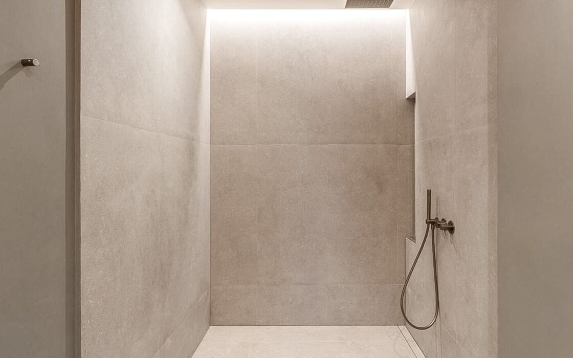 Отреставрированная 3-комнатная квартира в Эшампле, Барселона