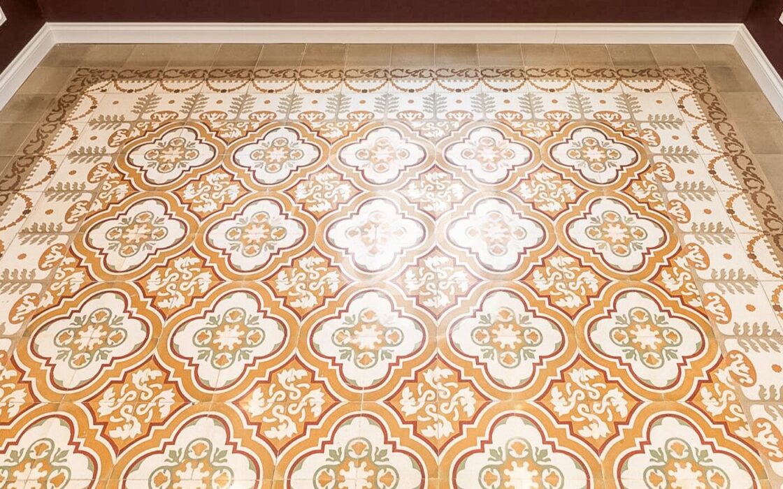 Отреставрированная 3-комнатная квартира в Эшампле, Барселона