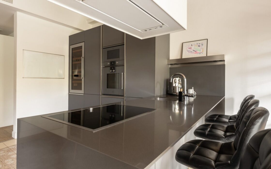 Елегантна квартира 150 кв.м в Ешампле, Барселона