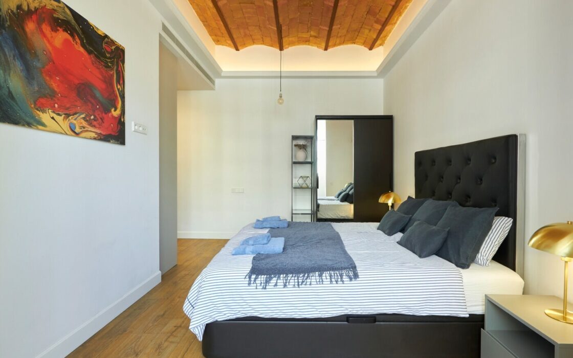 Елегантна квартира 150 кв.м в Ешампле, Барселона