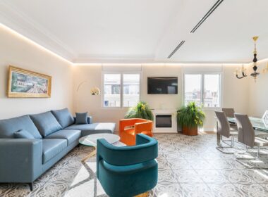 Унікальна квартира 163 кв.м в Ешампле, Барселона з балконом