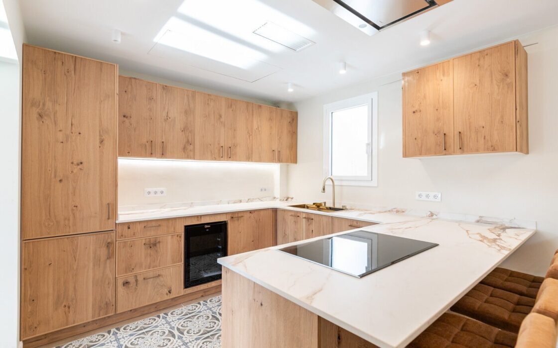 Унікальна квартира 163 кв.м в Ешампле, Барселона з балконом