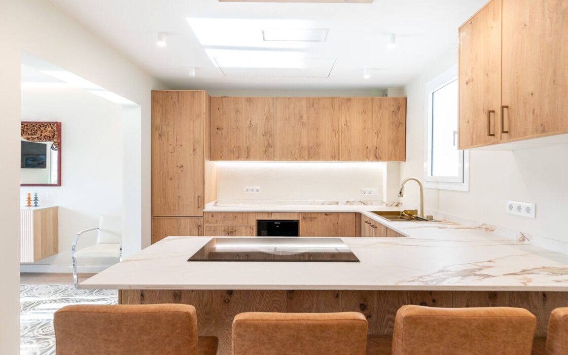 Унікальна квартира 163 кв.м в Ешампле, Барселона з балконом